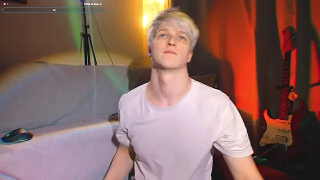 Snapshot of Breston_Sweet chatting on November 4, 2025, 3:32 am Breston Sweet online show from November 4, 2025, 3:32 am