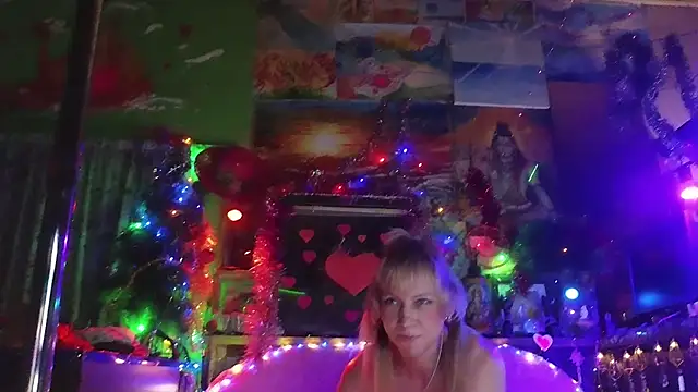 Snapshot of Alexa_Cosmic chatting on February 3, 2025, 10:11 pm Alexa Cosmic online show from February 3, 2025, 10:11 pm