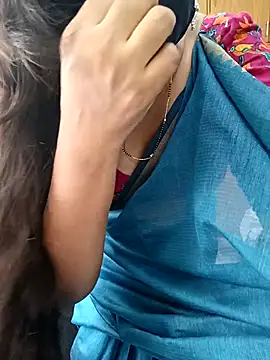 Snapshot of yoursana- chatting on September 18, 2025, 4:04 am yoursana- online show from September 18, 2025, 4:04 am