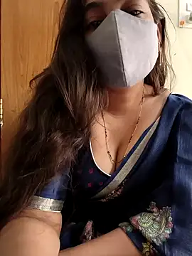 Snapshot of yoursana- chatting on December 4, 2025, 5:28 am yoursana- online show from December 4, 2025, 5:28 am