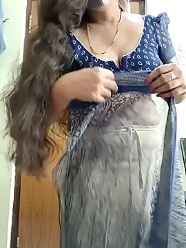 Snapshot of yoursana- chatting on November 5, 2025, 4:26 am yoursana- online show from November 5, 2025, 4:26 am