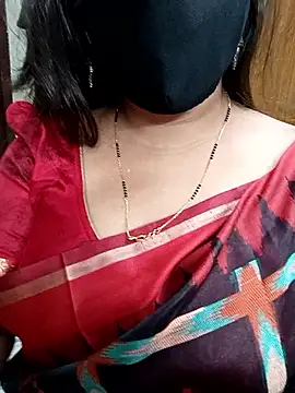 Snapshot of yoursana- chatting on September 18, 2025, 4:43 pm yoursana- online show from September 18, 2025, 4:43 pm