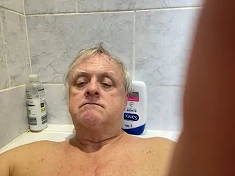 bigbadjon69 online show from April 2, 2026, 11:28 am