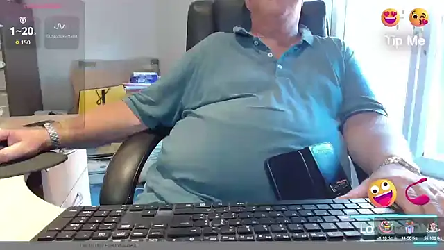 Snapshot of bigbadjon69 chatting on September 19, 2025, 3:05 pm bigbadjon69 online show from September 19, 2025, 3:05 pm