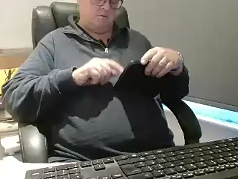 Snapshot of bigbadjon69 chatting on November 27, 2025, 3:23 pm bigbadjon69 online show from November 27, 2025, 3:23 pm