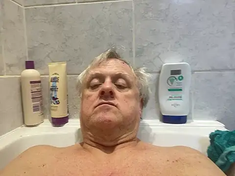 Snapshot of bigbadjon69 chatting on March 1, 2025, 3:05 pm bigbadjon69 online show from March 1, 2025, 3:05 pm