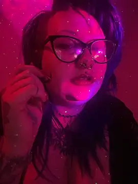 PaynefullPleasure online show from April 27, 2026, 11:25 pm