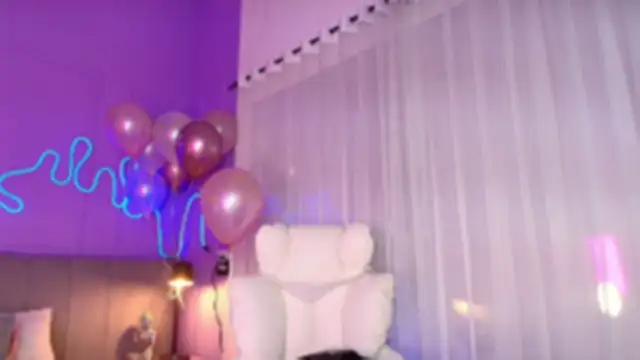 Sofly s online show from April 4, 2026, 9:27 am