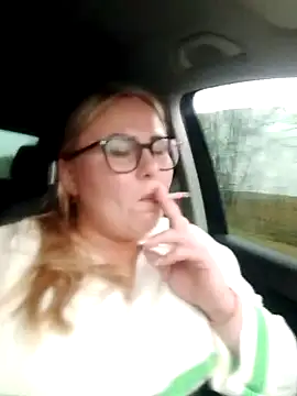 Snapshot of Robyn_Lea chatting on November 8, 2025, 12:42 pm Robyn Lea online show from November 8, 2025, 12:42 pm