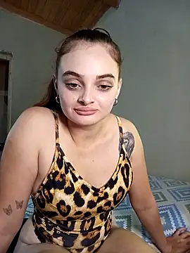 Snapshot of Emmacut chatting on May 5, 2026, 6:00 pm Emmacut online show from May 5, 2026, 6:00 pm