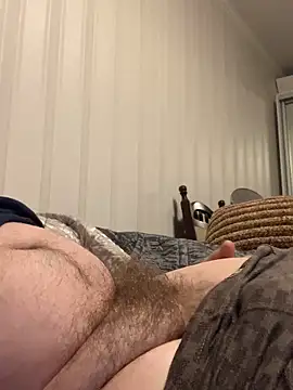 Snapshot of GHsveter chatting on December 1, 2025, 7:04 pm GHsveter online show from December 1, 2025, 7:04 pm