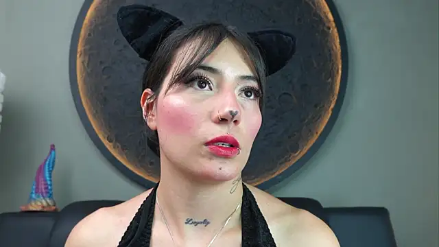 miss sharlotte18 online show from October 27, 2025, 6:09 pm