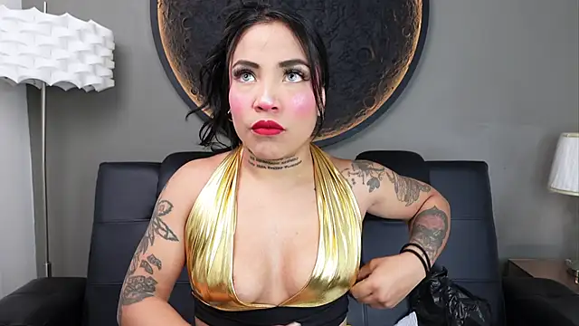 miss vaiolette online show from April 13, 2026, 11:03 am