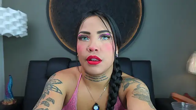 miss vaiolette online show from October 25, 2025, 11:09 am