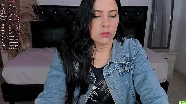 Bianka olivetto021 online show from October 4, 2025, 2:13 am