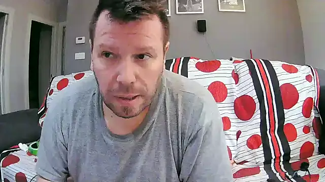 Snapshot of txan9876 chatting on November 23, 2025, 10:58 am txan9876 online show from November 23, 2025, 10:58 am