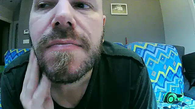 Snapshot of txan9876 chatting on October 17, 2025, 3:54 am txan9876 online show from October 17, 2025, 3:54 am