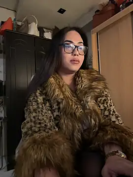 Snapshot of BigDominaMia chatting on April 23, 2026, 12:39 am BigDominaMia online show from April 23, 2026, 12:39 am