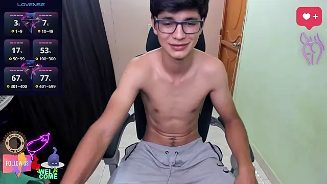 Snapshot of GoldenProject chatting on November 14, 2025, 2:15 am GoldenProject online show from November 14, 2025, 2:15 am