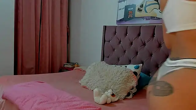 Valen Brown online show from April 7, 2026, 3:52 am