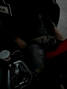 Dval1993 online show from November 10, 2025, 10:48 pm