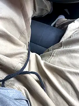 Dval1993 online show from November 9, 2025, 6:34 pm