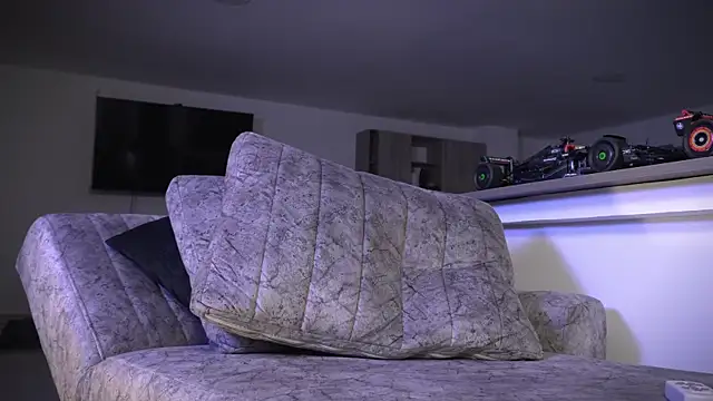 Snapshot of Frank_Farrell chatting on October 5, 2025, 12:56 am Frank Farrell online show from October 5, 2025, 12:56 am