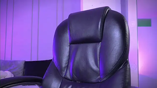 Snapshot of Frank_Farrell chatting on November 5, 2025, 10:35 pm Frank Farrell online show from November 5, 2025, 10:35 pm