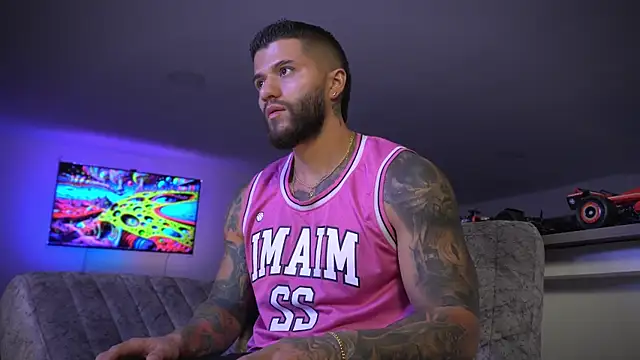 Snapshot of Frank_Farrell chatting on October 4, 2025, 3:41 am Frank Farrell online show from October 4, 2025, 3:41 am