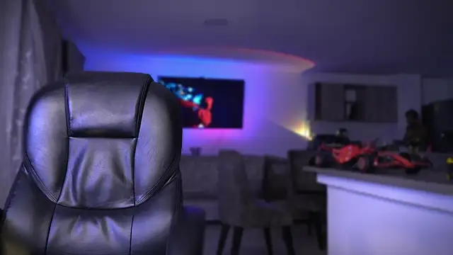 Snapshot of Frank_Farrell chatting on September 16, 2025, 2:23 am Frank Farrell online show from September 16, 2025, 2:23 am