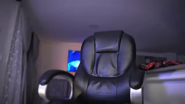 Snapshot of Frank_Farrell chatting on September 23, 2025, 4:30 am Frank Farrell online show from September 23, 2025, 4:30 am