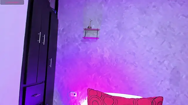 Snapshot of Bellagh1 chatting on September 25, 2025, 6:14 pm Bellagh1 online show from September 25, 2025, 6:14 pm