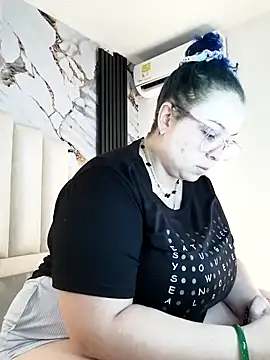 mollieblue69 online show from September 30, 2025, 12:33 pm