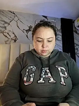 mollieblue69 online show from November 21, 2025, 12:59 pm