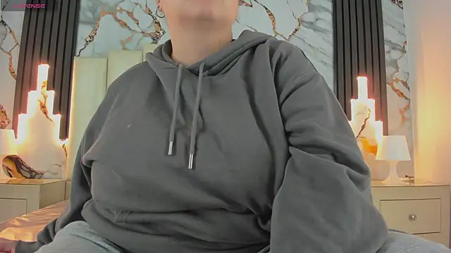 mollieblue69 online show from March 14, 2025, 12:29 pm