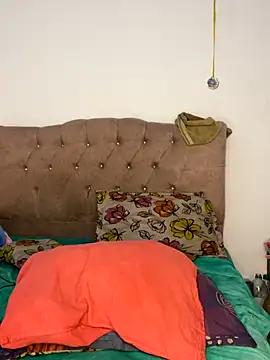 Lizzi 049 online show from December 23, 2025, 2:44 am