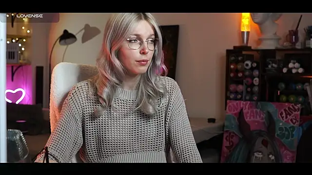 yourprettykate online show from January 17, 2025, 7:05 pm