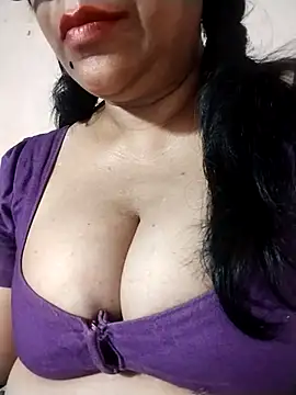 Snapshot of tharu_sweet chatting on April 15, 2026, 7:58 pm tharu sweet online show from April 15, 2026, 7:58 pm