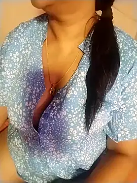 Snapshot of tharu_sweet chatting on October 9, 2025, 4:57 am tharu sweet online show from October 9, 2025, 4:57 am