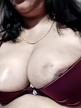 Snapshot of tharu_sweet chatting on February 8, 2026, 4:37 pm tharu sweet online show from February 8, 2026, 4:37 pm