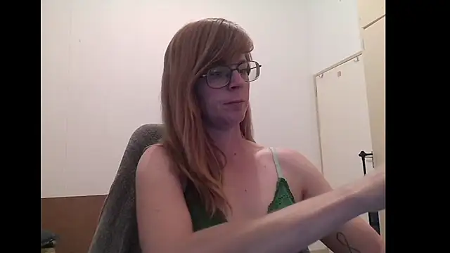 Snapshot of SavannaGirly chatting on June 14, 2026, 1:12 pm SavannaGirly online show from June 14, 2026, 1:12 pm