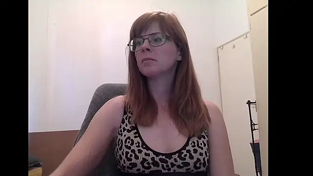 Snapshot of SavannaGirly chatting on May 30, 2026, 8:31 am SavannaGirly online show from May 30, 2026, 8:31 am