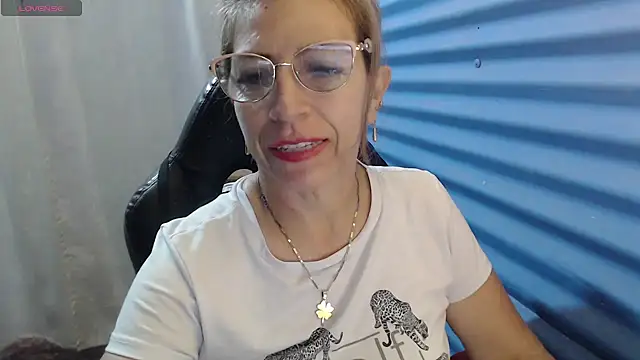 Chayla Ruiz online show from May 2, 2026, 9:42 pm