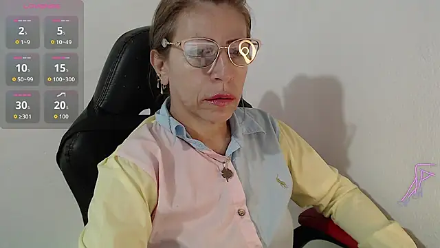 Snapshot of Chayla_Ruiz chatting on June 25, 2026, 10:20 am Chayla Ruiz online show from June 25, 2026, 10:20 am