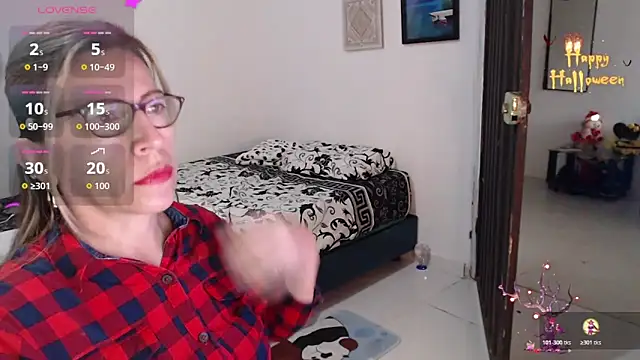 Snapshot of Chayla_Ruiz chatting on October 23, 2025, 12:48 pm Chayla Ruiz online show from October 23, 2025, 12:48 pm