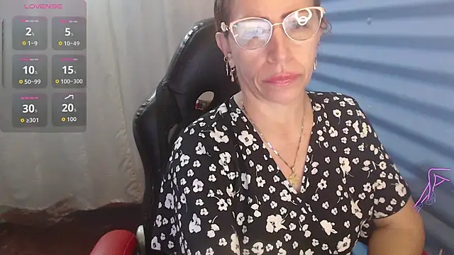Chayla Ruiz online show from May 27, 2026, 2:13 pm