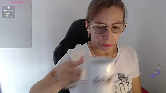 Snapshot of Chayla_Ruiz chatting on July 4, 2026, 2:54 pm Chayla Ruiz online show from July 4, 2026, 2:54 pm