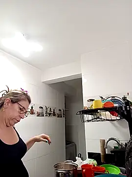 Snapshot of Chayla_Ruiz chatting on September 30, 2025, 5:19 pm Chayla Ruiz online show from September 30, 2025, 5:19 pm