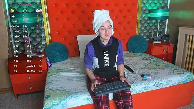 VallerieJones online show from May 9, 2026, 9:12 am