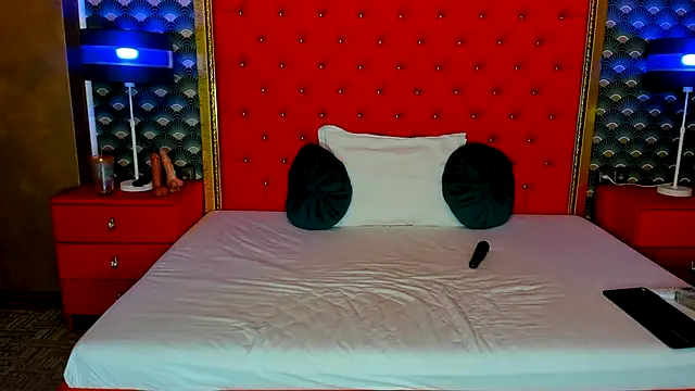 Snapshot of VallerieJones chatting on November 7, 2025, 12:48 am VallerieJones online show from November 7, 2025, 12:48 am